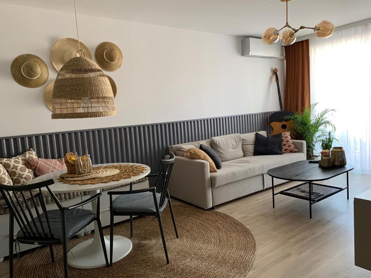 Central Point By Zoom Apartments 브라티슬라바 외부 사진